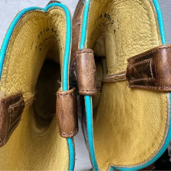 MACIE BEAN WOMEN'S ROSE GARDEN WESTERN BOOTS -
SNIP TOE - Picture 11 of 15